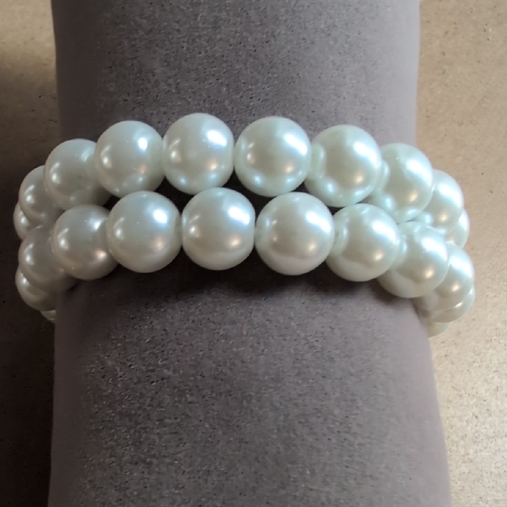 Elegant Faux Pearl Bracelet set